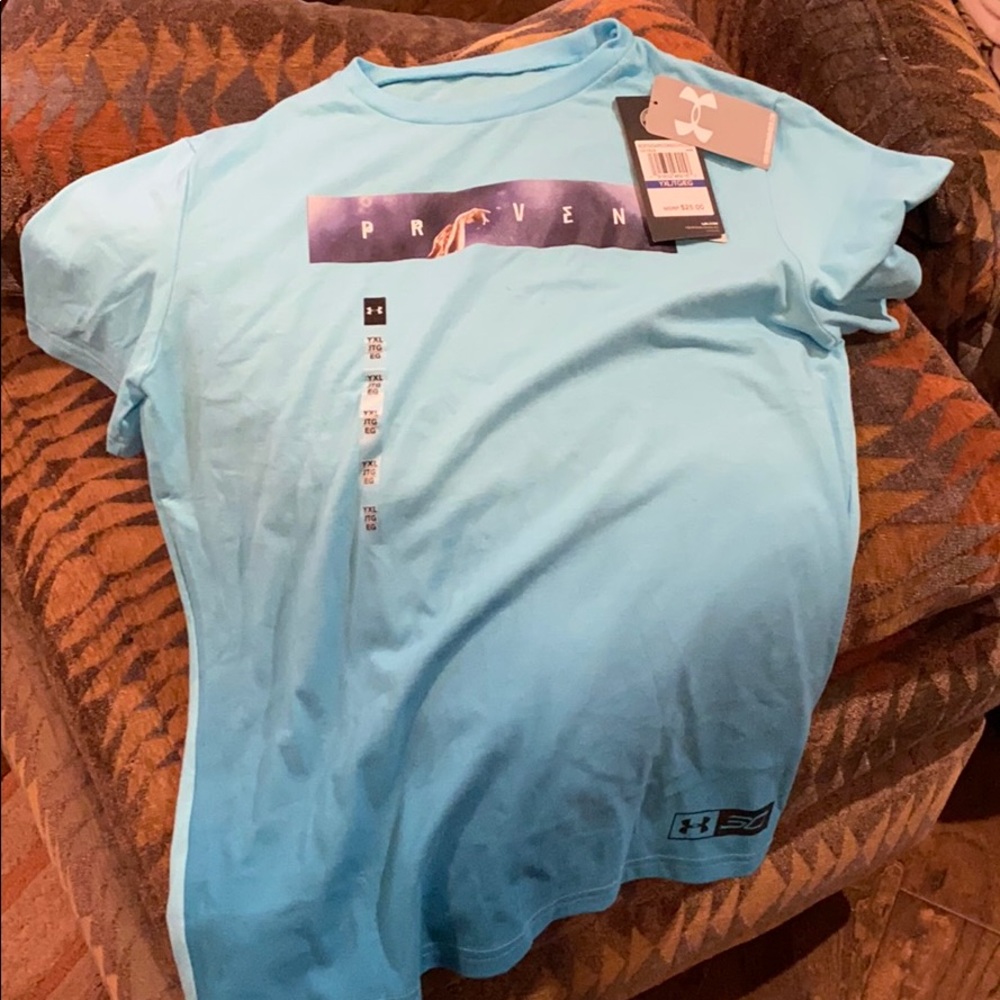 YXL Stephen Curry under Armour loose fit heat gear